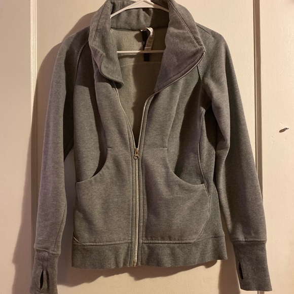 Lululemon cozy cuddle up jacket - Picture 3 of 4